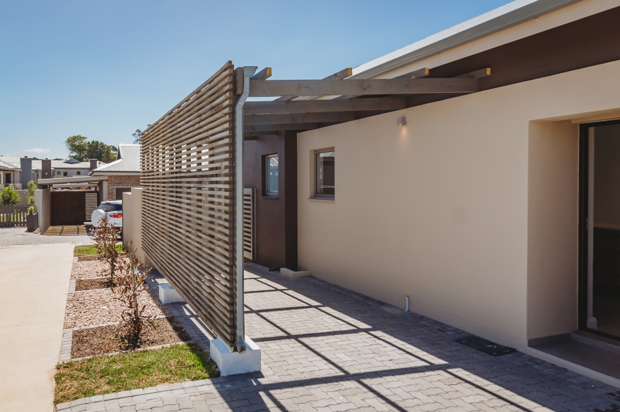 3 Bedroom Property for Sale in Kraaibosch Western Cape